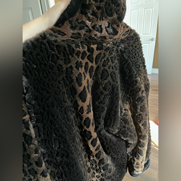 Fur coat - Picture 4 of 4